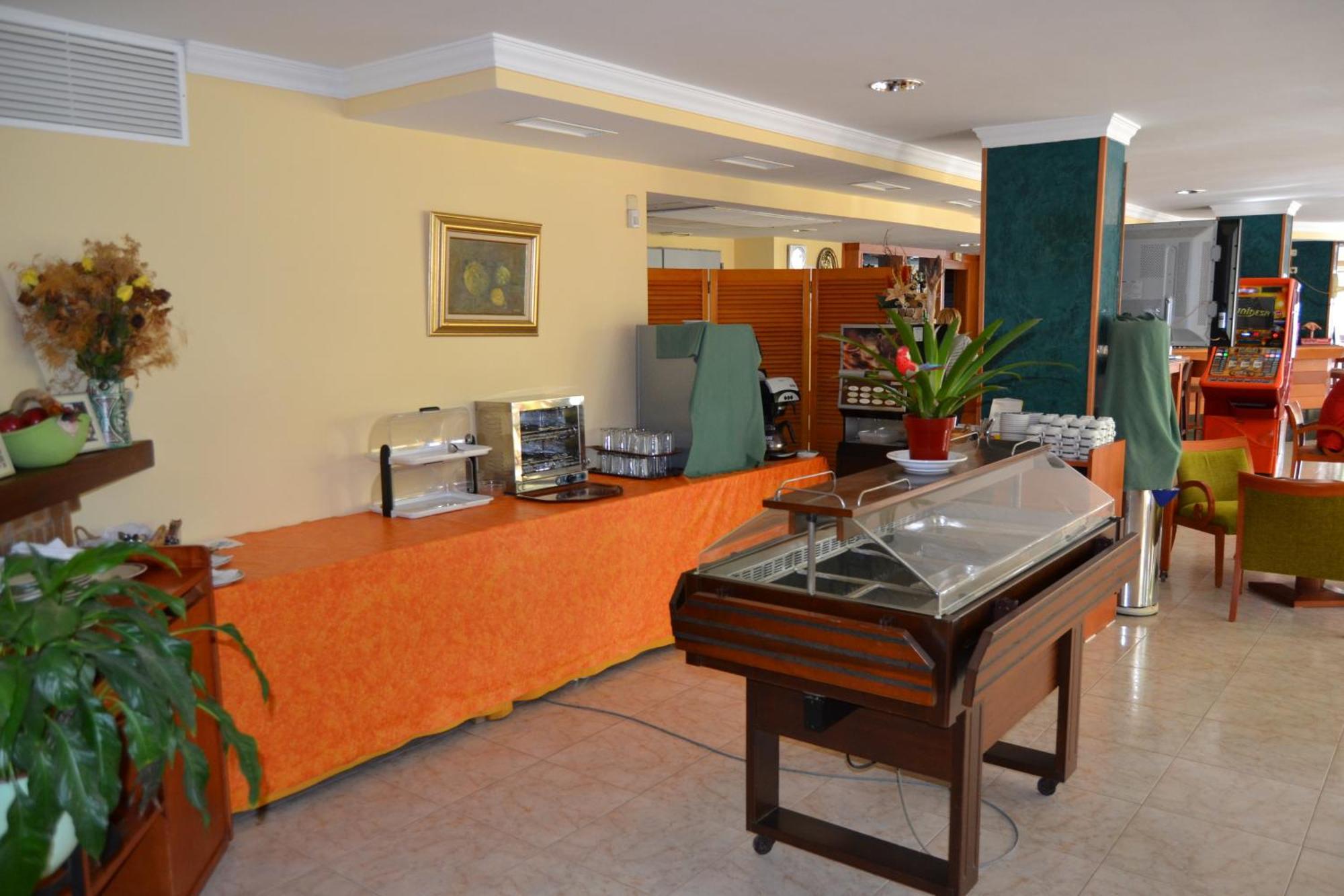 Hostal Leo D'Or Cala d'Or  Bagian luar foto