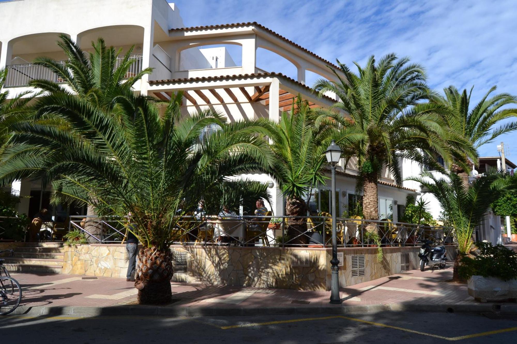 Hostal Leo D'Or Cala d'Or  Bagian luar foto
