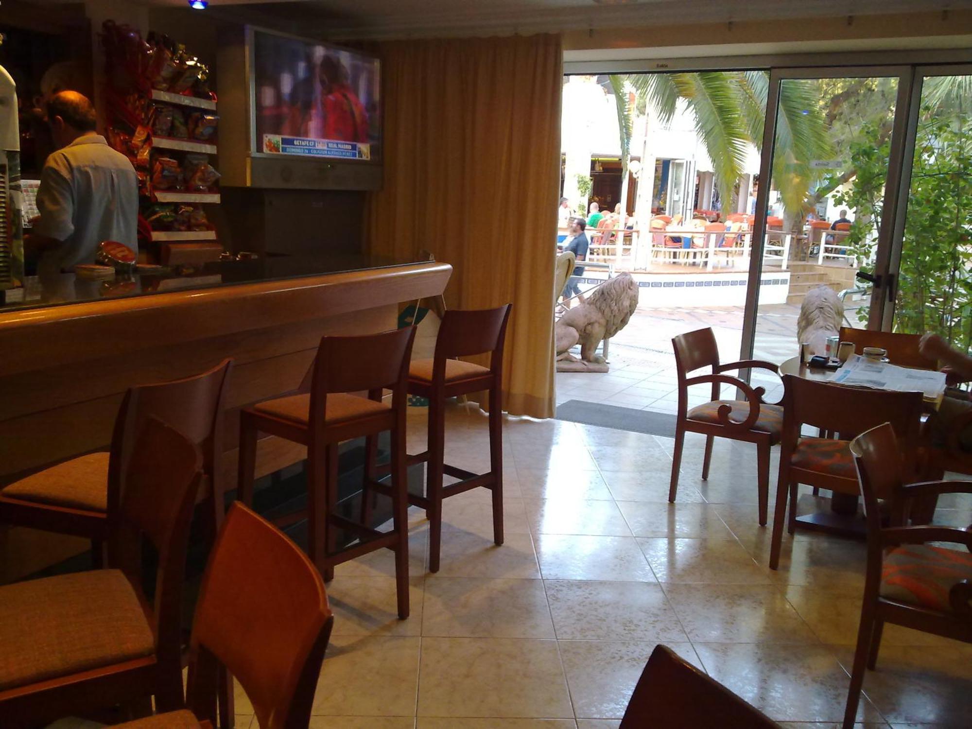 Hostal Leo D'Or Cala d'Or  Bagian luar foto
