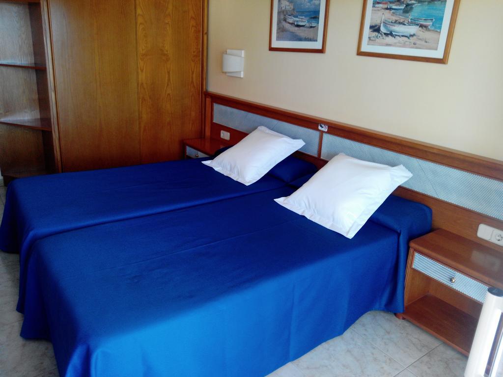 Hostal Leo D'Or Cala d'Or  Ruang foto