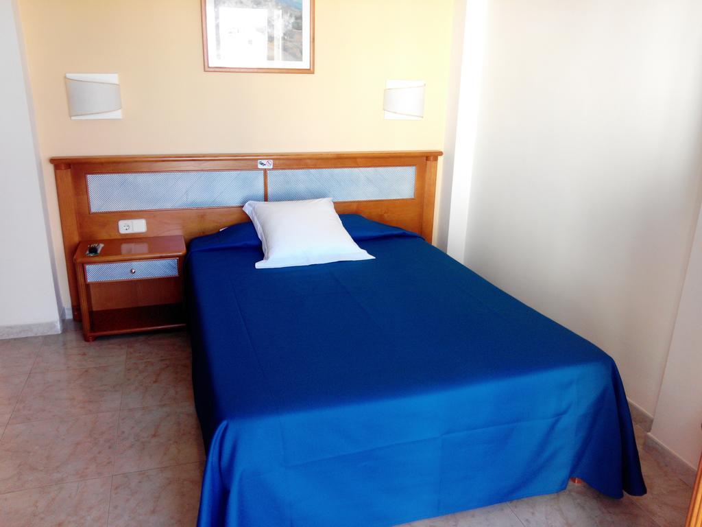 Hostal Leo D'Or Cala d'Or  Ruang foto