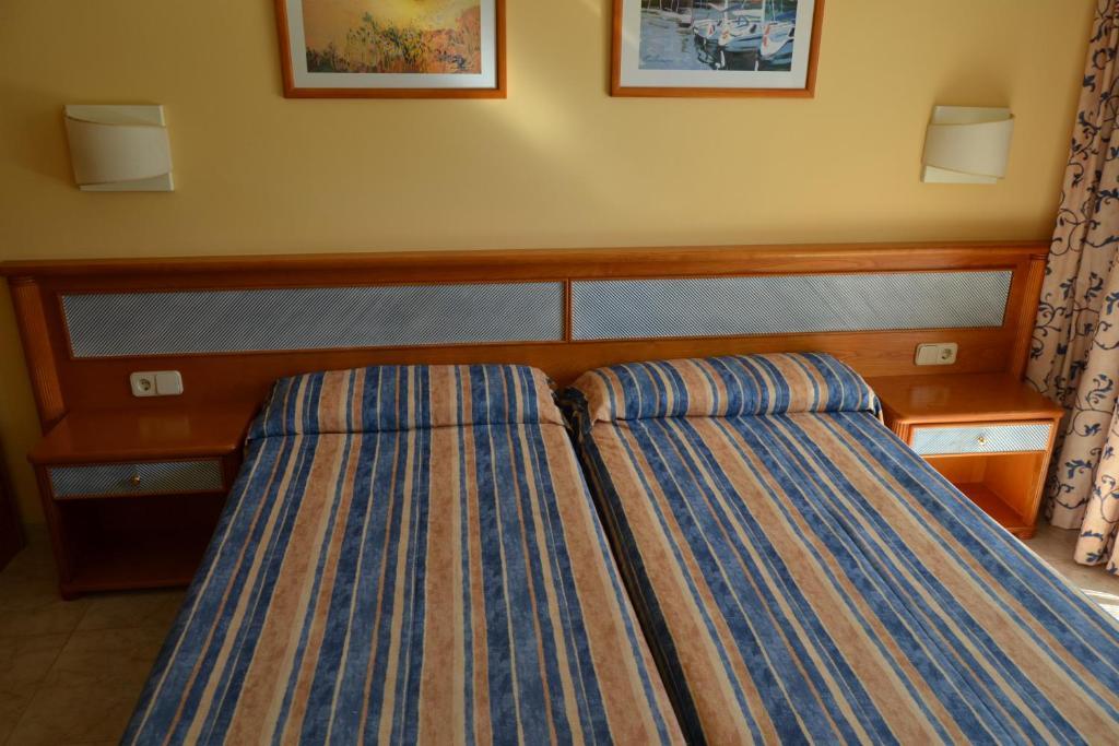 Hostal Leo D'Or Cala d'Or  Ruang foto
