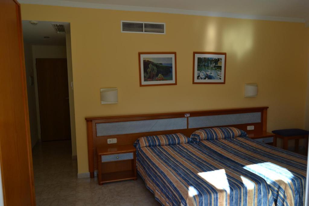 Hostal Leo D'Or Cala d'Or  Ruang foto
