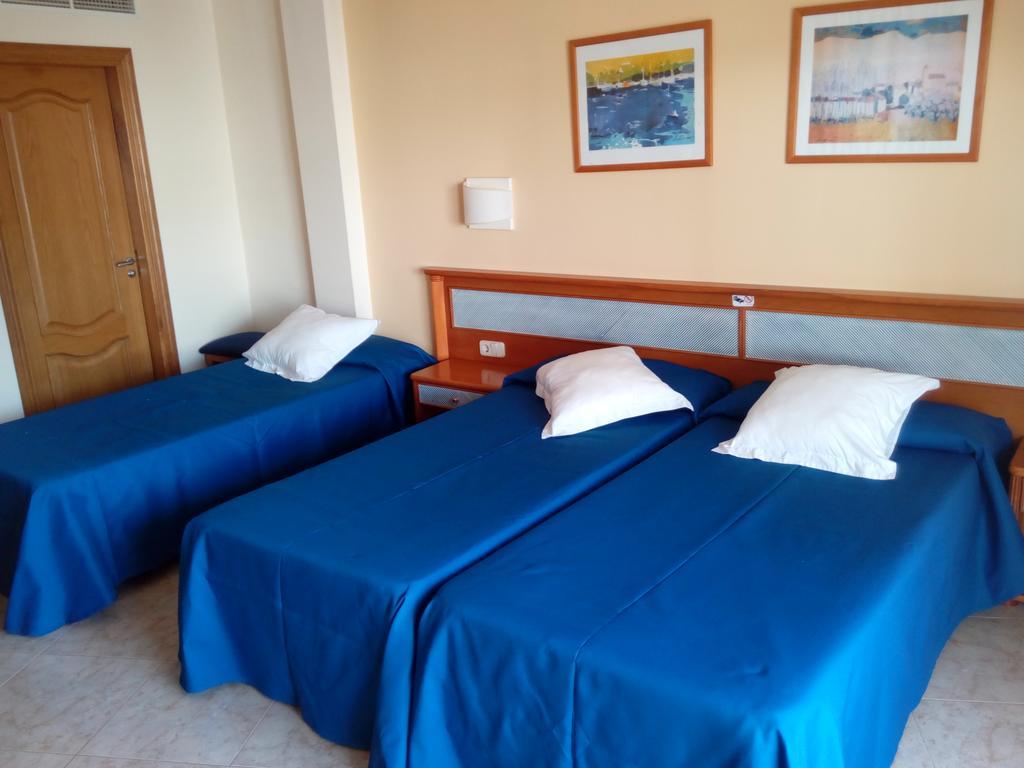 Hostal Leo D'Or Cala d'Or  Bagian luar foto